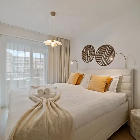 Troontesse - Stylish With Garage By The Sea Ostende
