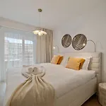 Troontesse - Stylish With Garage By The Sea Ostend