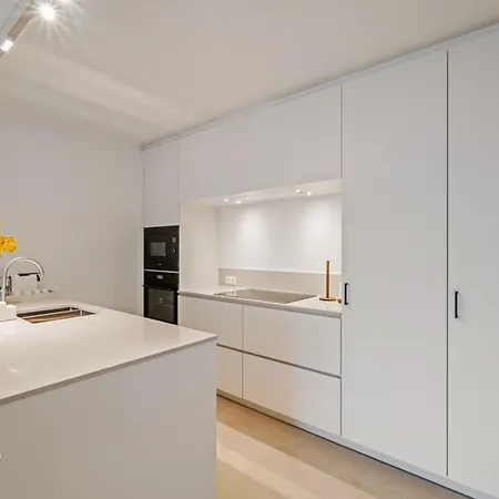 Troontesse - Stylish With Garage By The Sea Lejlighed